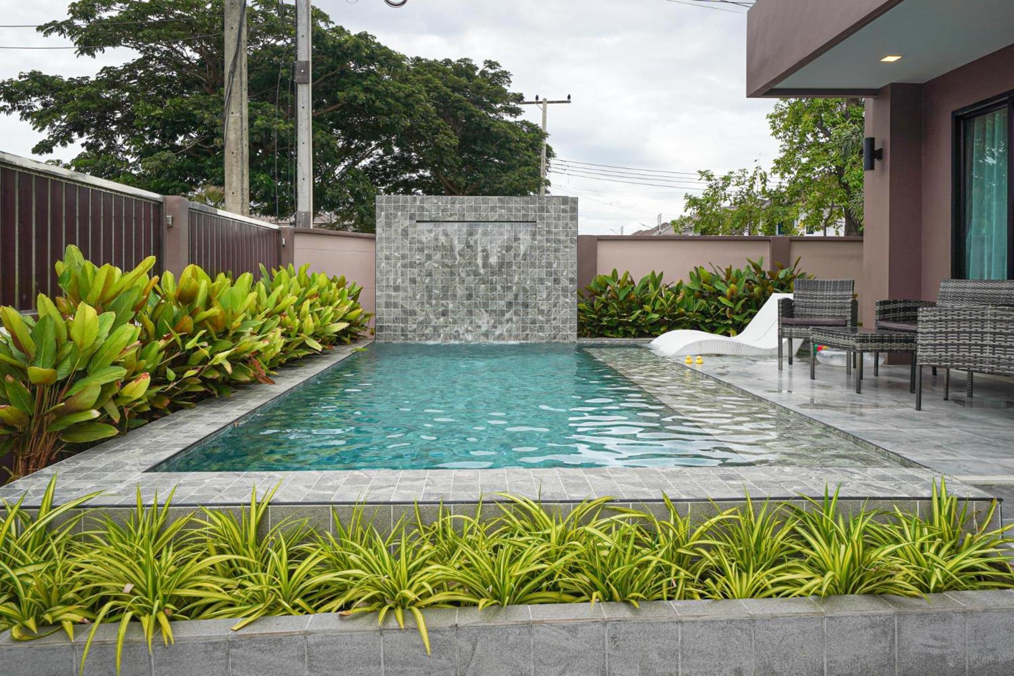 Southern Peak Pool Huay Yai Pattaya Villa *