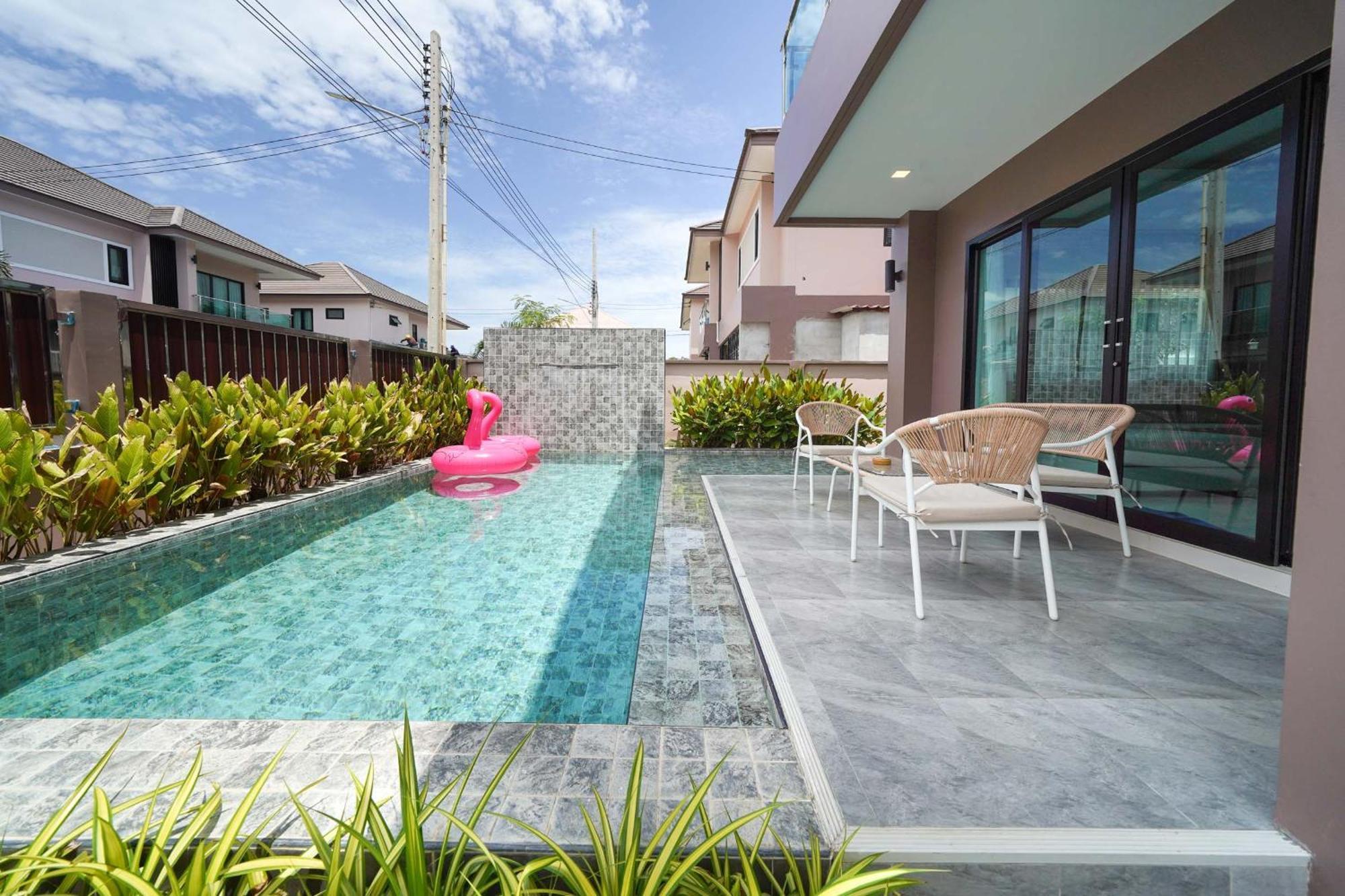 Southern Peak Pool Huay Yai Pattaya Villa *